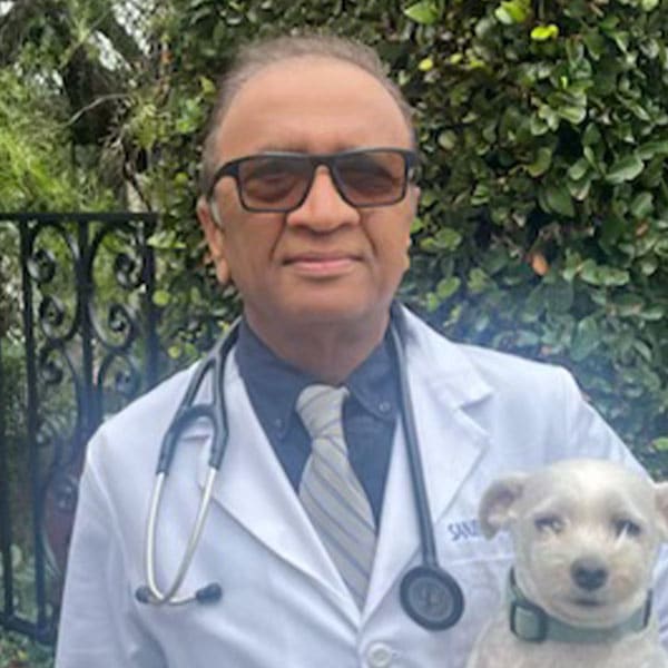 Dr. Sanjeev Kumar, Los Angeles Veterinarian